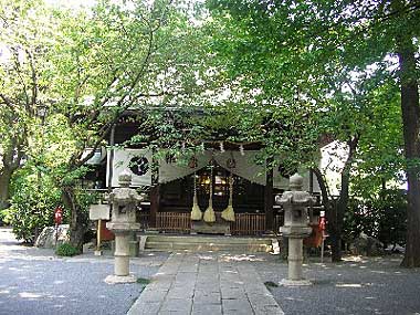 七社神社拝殿