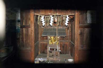 熊野神社拝殿内部