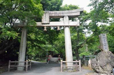 鷹見神社鳥居