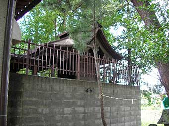 熊野神社本殿