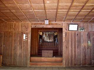 熊野神社拝殿内