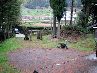 熊野神社境内