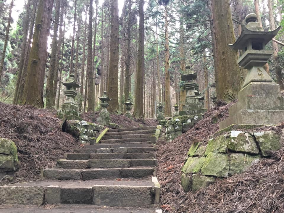 上色見熊野坐神社参道