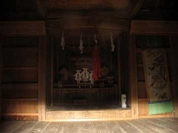 熊野神社拝殿内