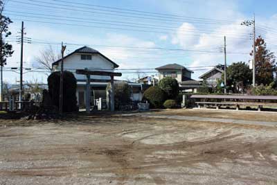 熊野神社境内