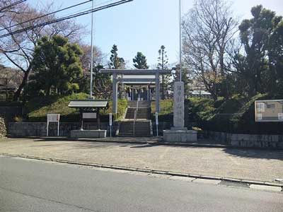 杉山神社正面