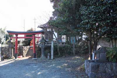 稲荷神社東側鳥居