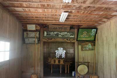熊野神社拝殿内部