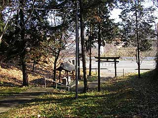 熊野神社境内