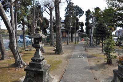 熊野神社境内