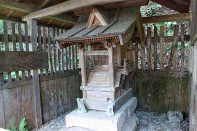 熊野神社本殿