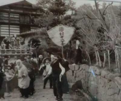 赤岩神社祭りの様子