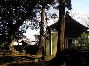 熊野神社境内