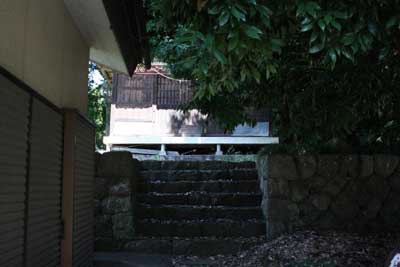 山梨岡神社拝殿