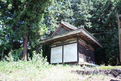 山梨岡神社拝殿