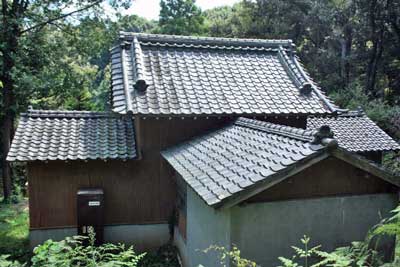 熊野神社社後方から