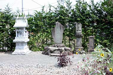 熊野神社境内