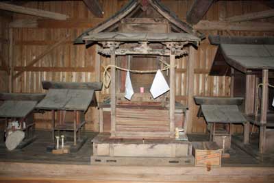 熊野神社社殿内部