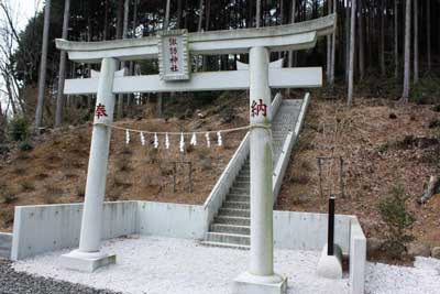 諏訪神社鳥居