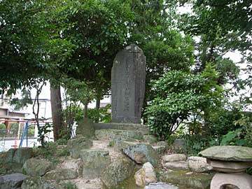 糟目犬頭神社本田作左衛門生誕地の碑