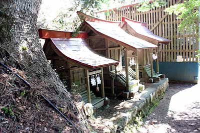 箭弓神社境内社