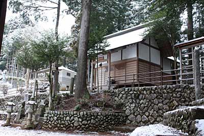 青木神社境内