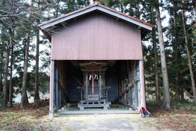 熊野神社覆屋