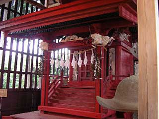 畑中神社本殿