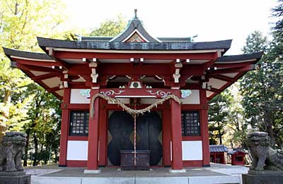 諏訪神社拝殿