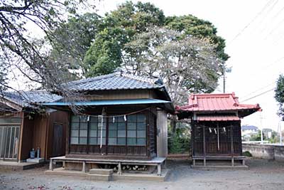 熊野神社境内