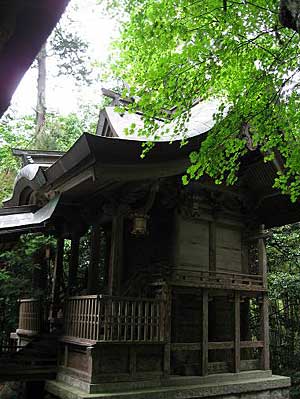 熊按神社社殿