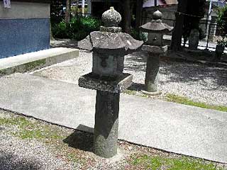 熊野神社石灯籠