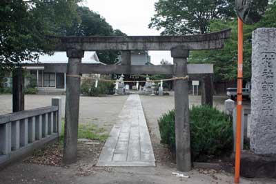 諏訪神社鳥居