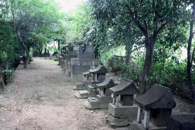 早尾神社境内社