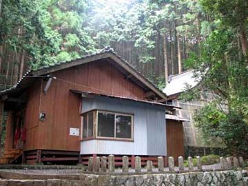 三熊野神社拝殿本殿