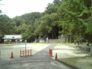 熊野神社境内