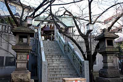 元三島神社境内