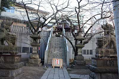 元三島神社境内