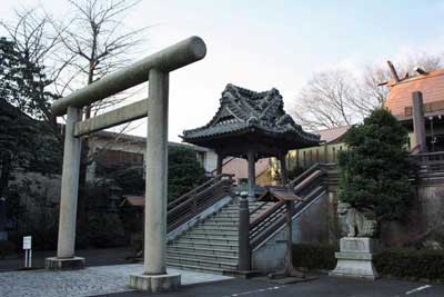 高崎神社境内