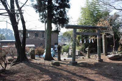 熊野神社境内