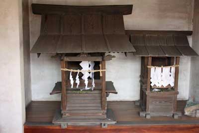 熊野神社拝殿内