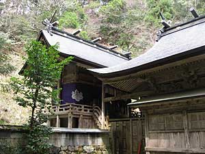 熊野神社本殿