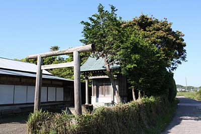 熊野神社境内