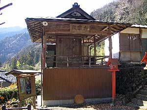 熊野神社神楽殿