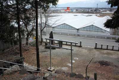 熊野神社境内