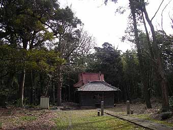 熊野神社境内