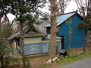 熊野神社、堤防から
