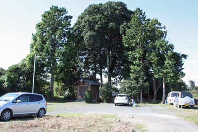 熊野神社境内