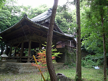 熊野神社拝殿・本殿