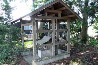 熊野神社祠